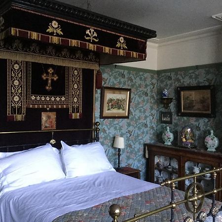 St Benedict - Victorian Bed And Breakfast Hastings Bagian luar foto